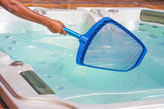 Deinen Whirlpool reinigen – Die besten Profi-Tipps